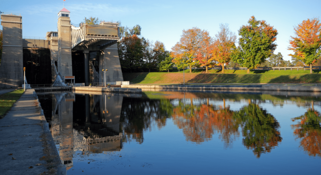 <h3 class="blue-bg-head"><a href="https://www.pc.gc.ca/apps/dfhd/page_nhs_eng.aspx?id=486" target="_blank">PETERBOROUGH LIFT LOCKS</a></h3>